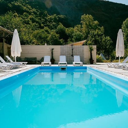Gipsy Village Park Hotel Asureti エクステリア 写真
