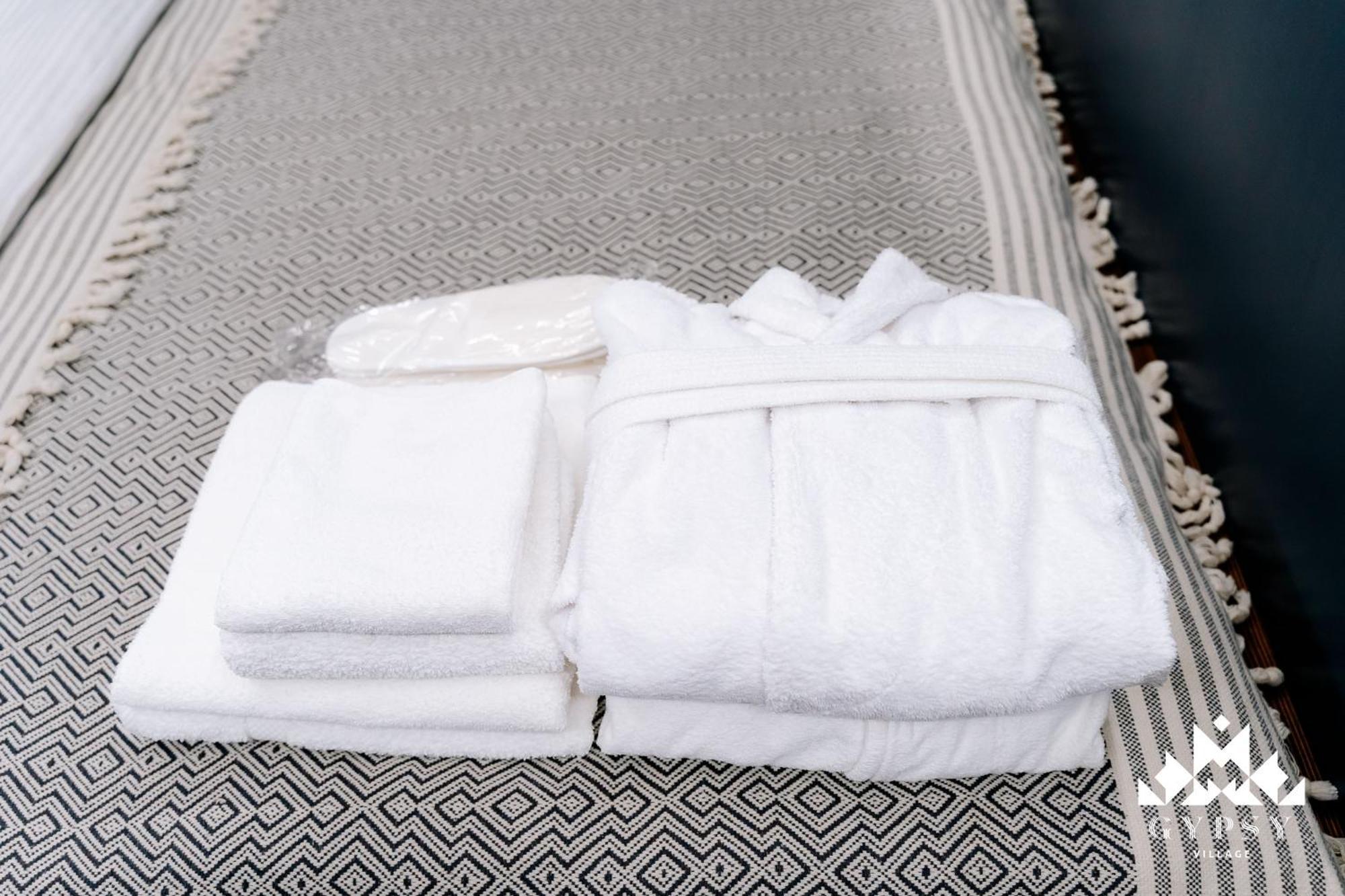 Gipsy Village Park Hotel Asureti エクステリア 写真