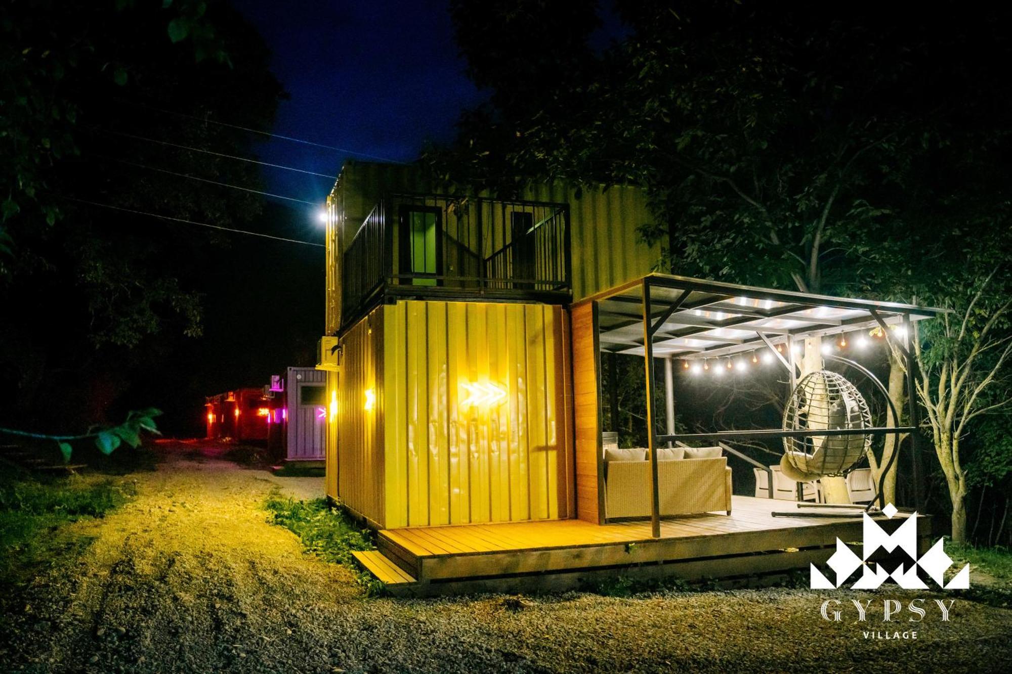 Gipsy Village Park Hotel Asureti エクステリア 写真