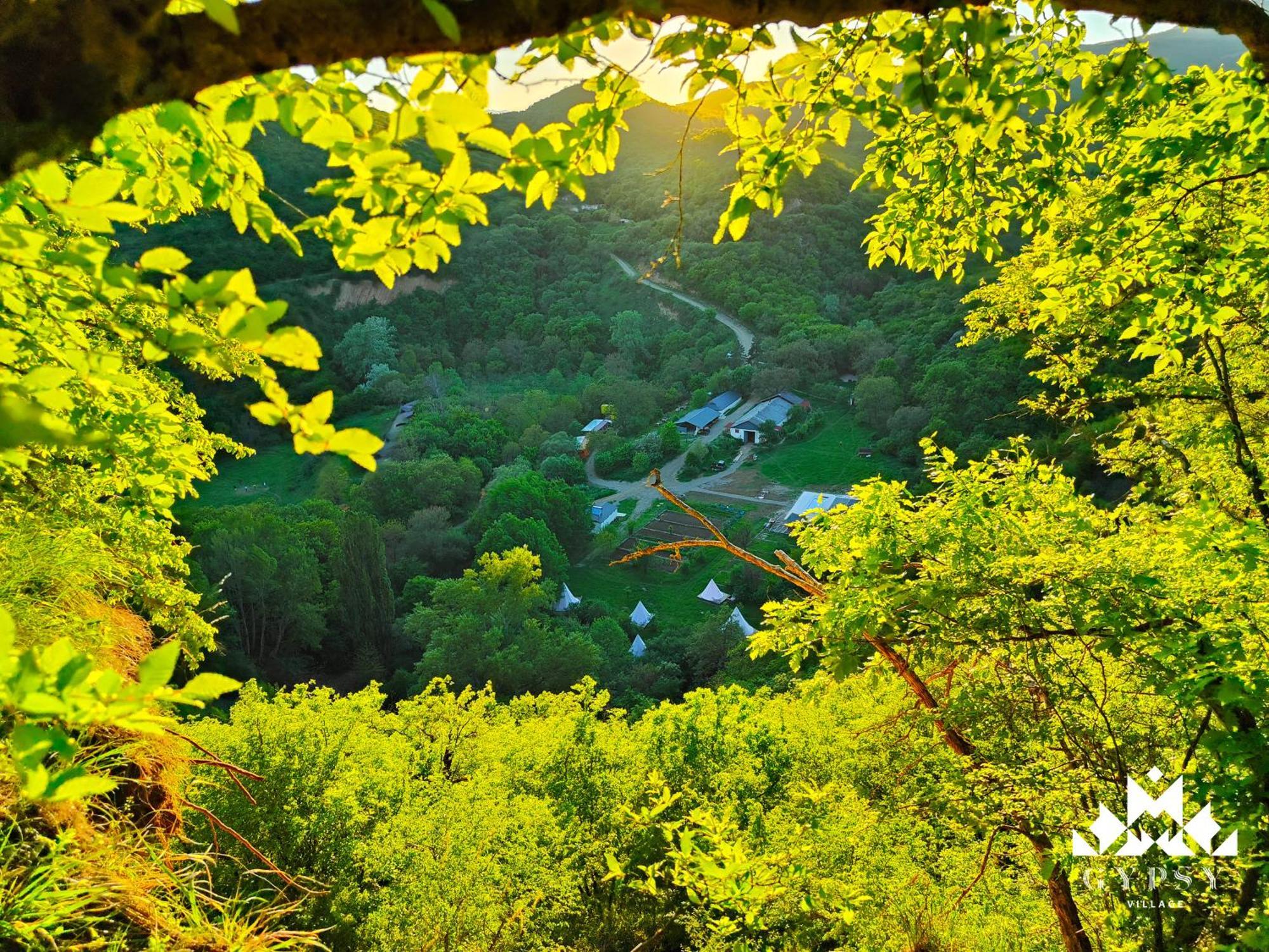 Gipsy Village Park Hotel Asureti エクステリア 写真